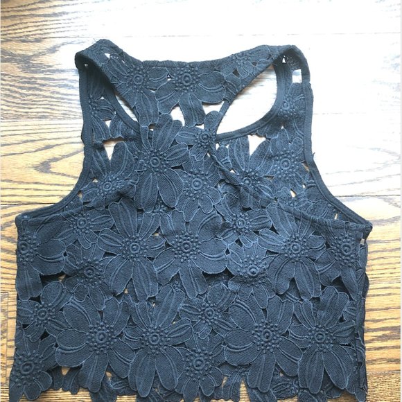 SIGNATURE 8 Black Lace Racerback Crop Top - Picture 2 of 8